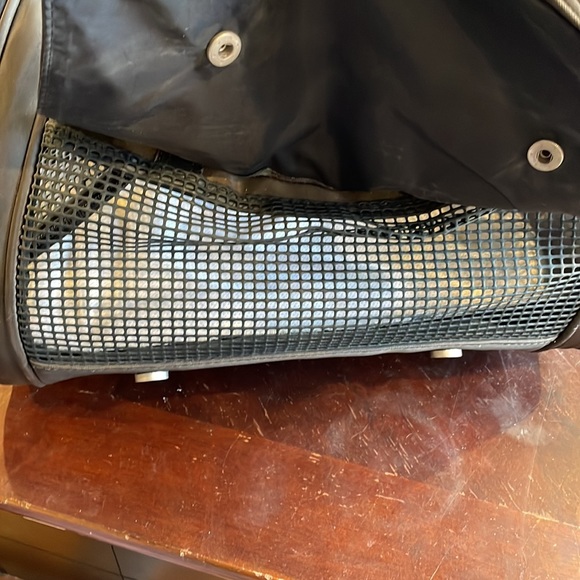 Samsonite Petite Pet Carrier - Bronze. Airline approved - Picture 3 of 8